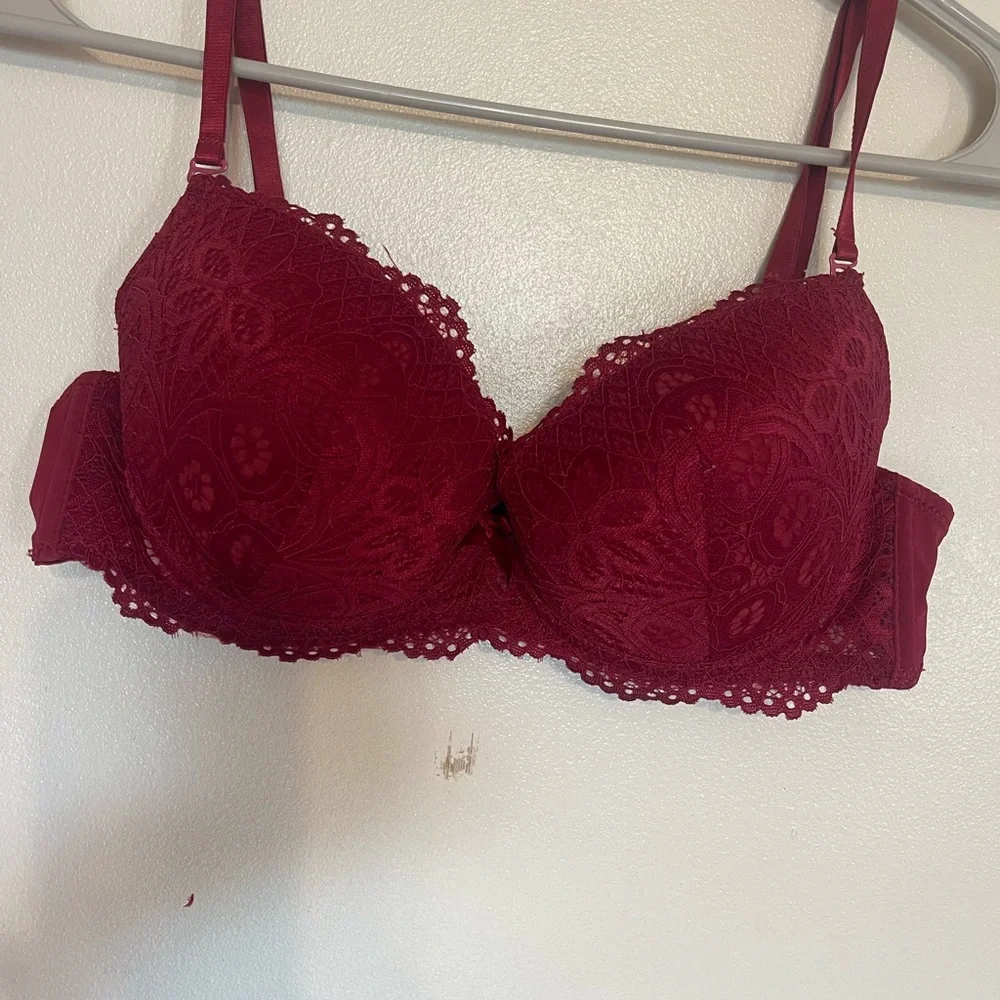 Elegant Lace Burgundy Bra - Picture 1 of 2
